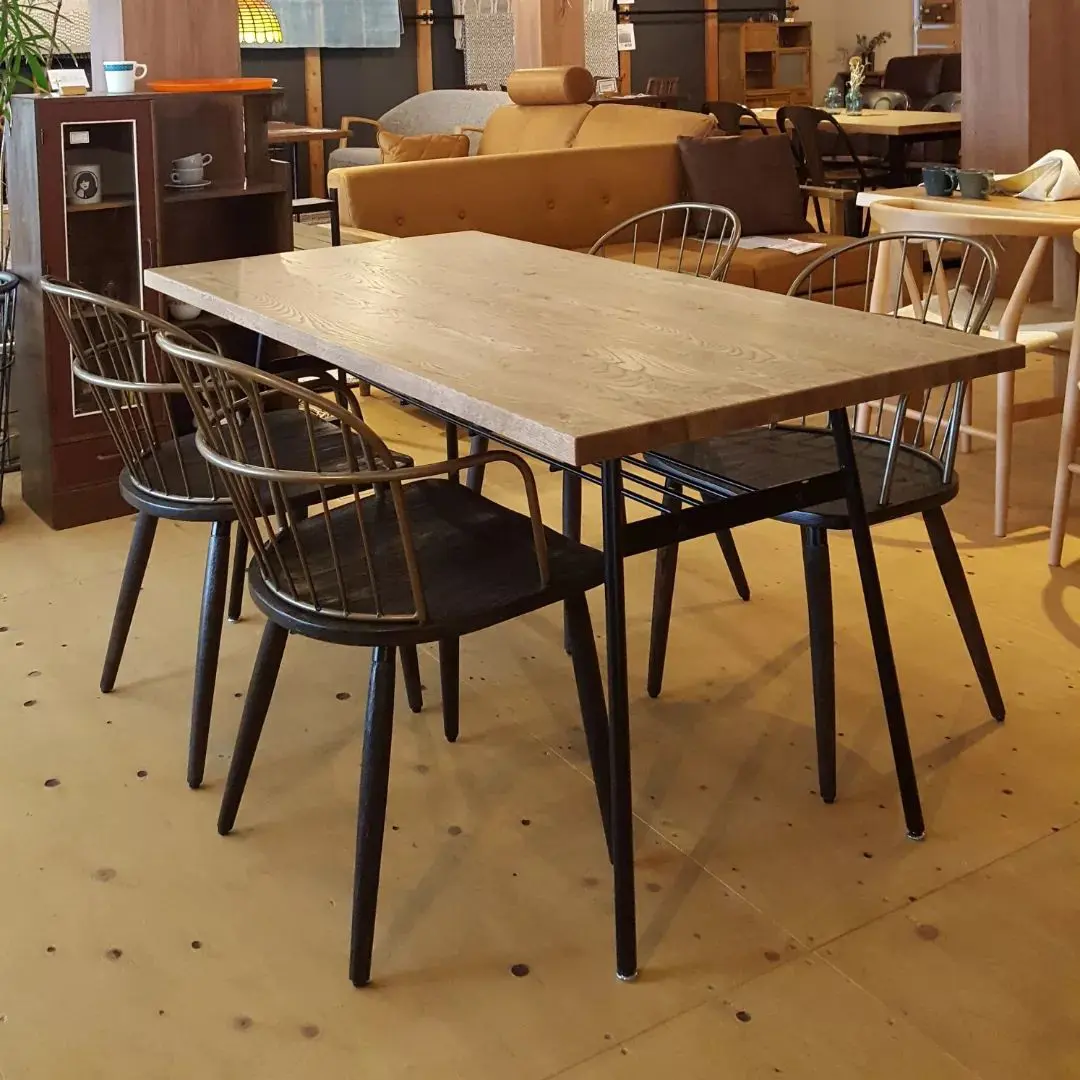 木製天板のダイニングテーブル 木脚とセラミック天板のダイニングテーブル - KOMATSUYA